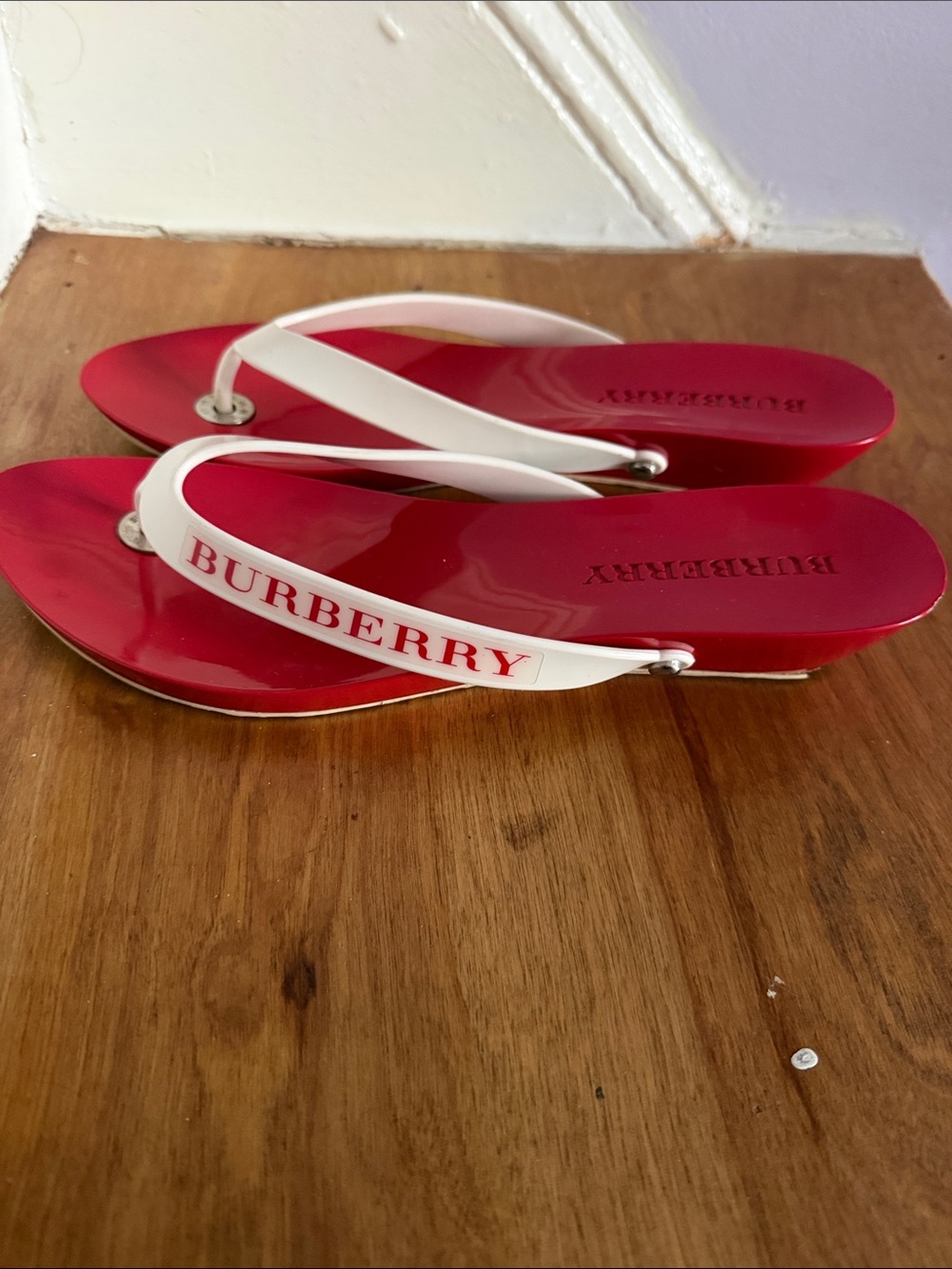 Vintage Burberry Thong Flip Flops red and white Sz 41